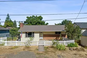 211 Main St, Dayton, OR 97114 - Photo 1