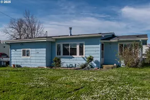 164 Pippin Ave, Roseburg, OR 97471 - Photo 1