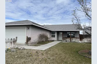 1382 SW Riverhill Dr, Hermiston, OR 97838 - Photo 1