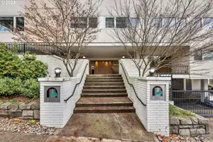 2211 SW Park Pl, Portland, OR 97205 - Photo 1