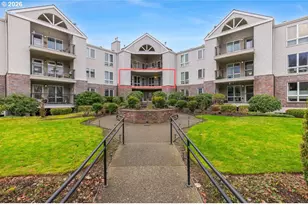 15530 NE Knott St, Portland, OR 97230 - Photo 1