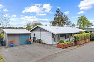 4711 Falls View Ave, West Linn, OR 97068 - Photo 1