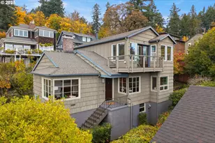 201 SW Bancroft Ct, Portland, OR 97239 - Photo 1