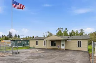 123 Sandra Rd, Silver Lake, WA 98645 - Photo 1
