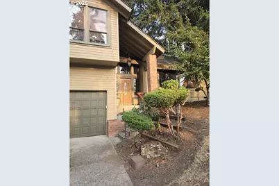 589 S 72nd St, Springfield, OR 97478 - Photo 1