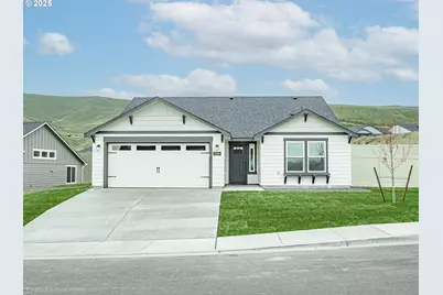 885 Yoss Pl, Cottage Grove, OR 97424 - Photo 1