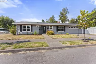 8748 N Seward Ct, Portland, OR 97217 - Photo 1