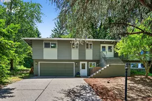 9415 SW 62nd Dr, Portland, OR 97219 - Photo 1