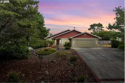88605 Nautilus Ct, Florence, OR 97439 - Photo 1