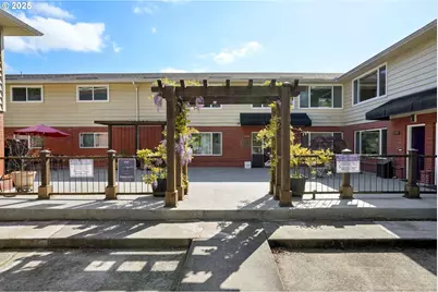2355 SW Cedar St #11, Portland, OR 97205 - Photo 1