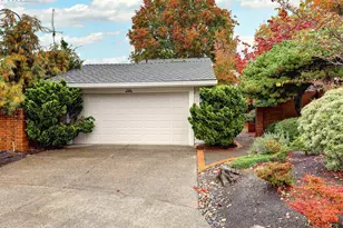 7165 SW East Lake Ct, Wilsonville, OR 97070 - Photo 1