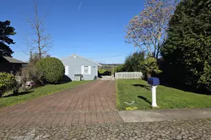 3704 E 14th St, Vancouver, WA 98661 - Photo 1