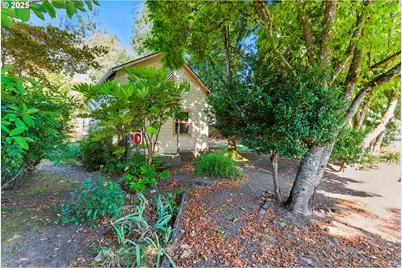 556 8th St, Lake Oswego, OR 97034 - Photo 1