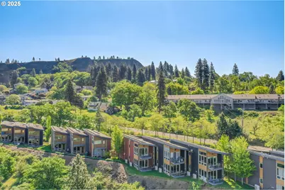 11 Mosier Creek Pl, Mosier, OR 97040 - Photo 1