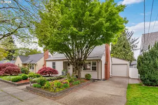3725 SE Tibbetts St, Portland, OR 97202 - Photo 1