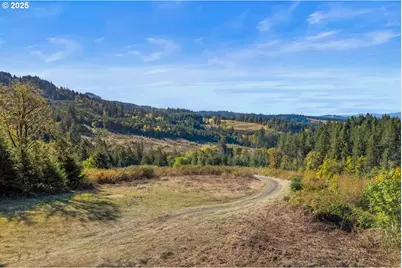 37251 SW Thimbleberry Dr, Gaston, OR 97119 - Photo 1