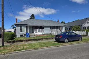 907 S 4th Ave, Kelso, WA 98626 - Photo 1