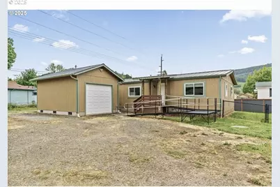 335 Division Ave, Drain, OR 97435 - Photo 1