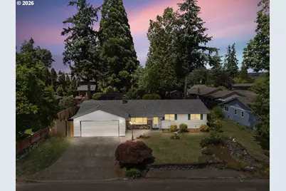 1040 NE 12th Pl, Canby, OR 97013 - Photo 1