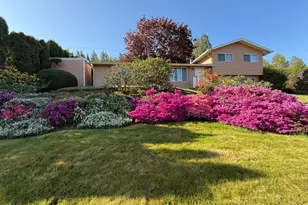 225 SW 4th St, Troutdale, OR 97060 - Photo 1
