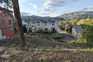 1534 Lincoln St, Hood River, OR 97031 - Photo 1