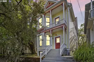 1817 SE 12th Ave, Portland, OR 97214 - Photo 1