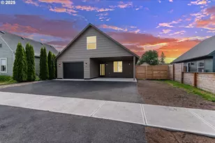 906 S 5th Ave, Kelso, WA 98626 - Photo 1