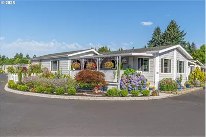 2393 Nightingale Ln, Kelso, WA 98626 - Photo 1