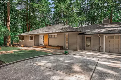 10818 S Summerville Ave, Portland, OR 97219 - Photo 1