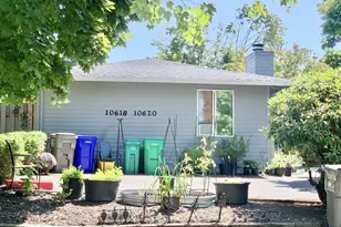 10618 SW 49th Ave, Portland, OR 97219 - Photo 1