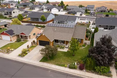 1822 SW 3rd St, Pendleton, OR 97801 - Photo 1