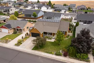 1822 SW 3rd St, Pendleton, OR 97801 - Photo 1