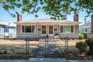 1030 16th Ave, Longview, WA 98632 - Photo 1