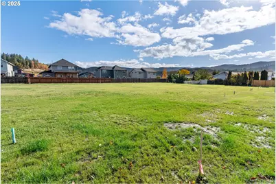 3165 Maple Rd, Hood River, OR 97031 - Photo 1