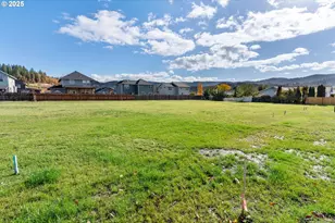 3165 Maple Rd, Hood River, OR 97031 - Photo 1