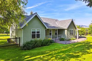 886 Alameda Rd, Hood River, OR 97031 - Photo 1