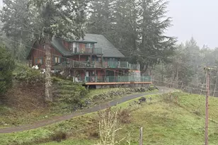 873 Strader Rd, Roseburg, OR 97470 - Photo 1