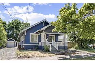 128 NW 9th St, McMinnville, OR 97128 - Photo 1