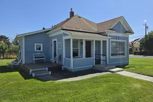 377 W Locust Ave, Hermiston, OR 97838 - Photo 1