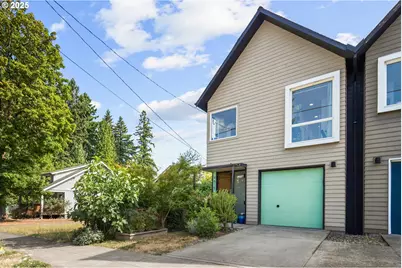 9615 N Pier Park Pl, Portland, OR 97203 - Photo 1