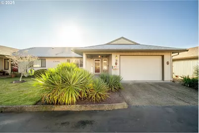 1205 NW 132nd St #B, Vancouver, WA 98685 - Photo 1