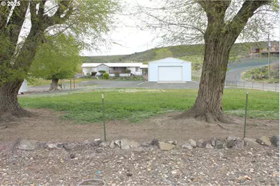 1820 Pear St, Baker City, OR 97814 - Photo 1