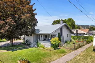 1025 Y Ave, La Grande, OR 97850 - Photo 1