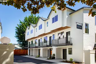 1667 SE Sherrett St, Portland, OR 97202 - Photo 1