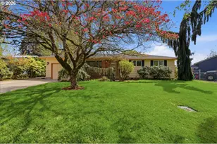 6901 NW Canyon Crest Loop, Vancouver, WA 98665 - Photo 1