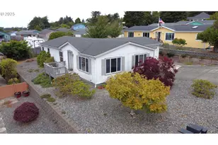 1056 Fulton Ave, Coos Bay, OR 97420 - Photo 1