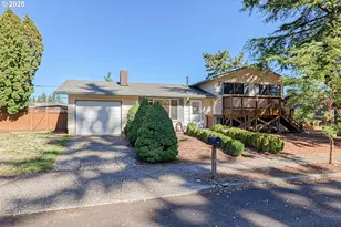 17909 NE Everett Ct, Portland, OR 97230 - Photo 1