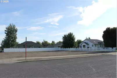 1190 F St, Baker City, OR 97814 - Photo 1