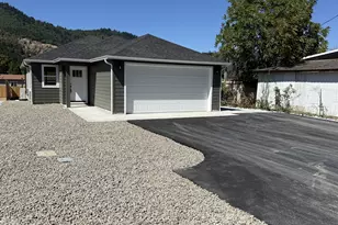 1123 Laura St, Myrtle Creek, OR 97457 - Photo 1