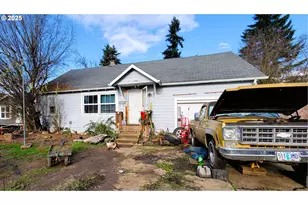 1140 E Chamberlain Ave, Cottage Grove, OR 97424 - Photo 1